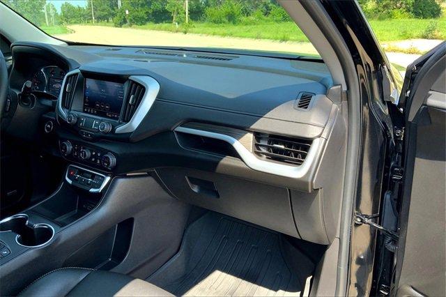2024 GMC Terrain Vehicle Photo in TOPEKA, KS 66609-0000