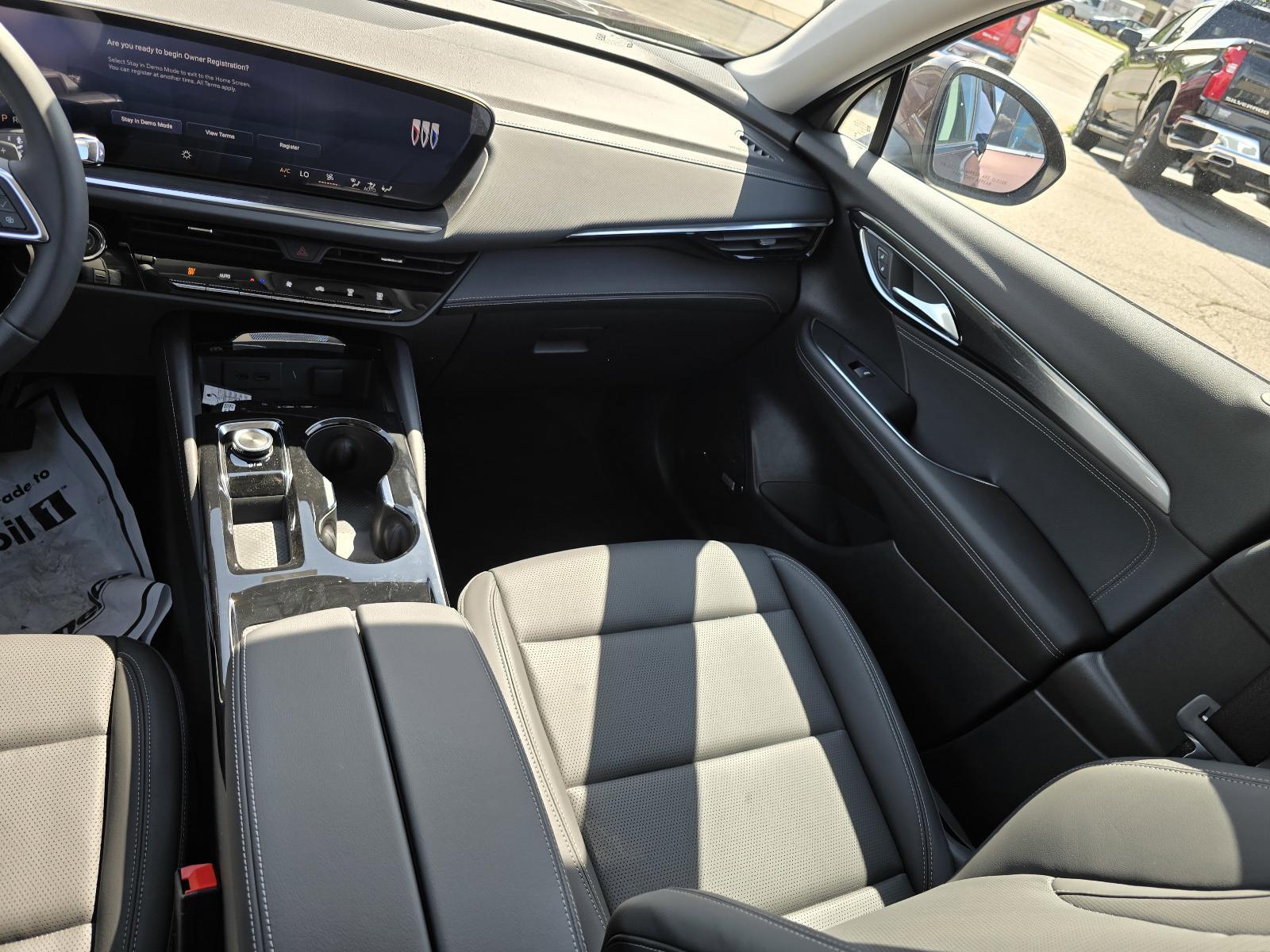 2025 Buick Envision Vehicle Photo in Rolla, MO 65401