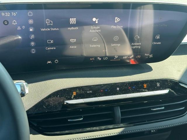 2025 Buick Enclave Vehicle Photo in COLUMBIA, MO 65203-3903