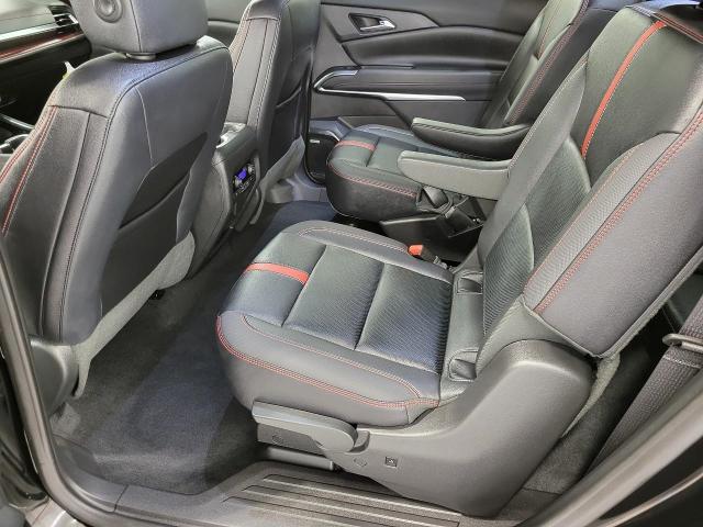 2024 Chevrolet Traverse Vehicle Photo in NEENAH, WI 54956-2243