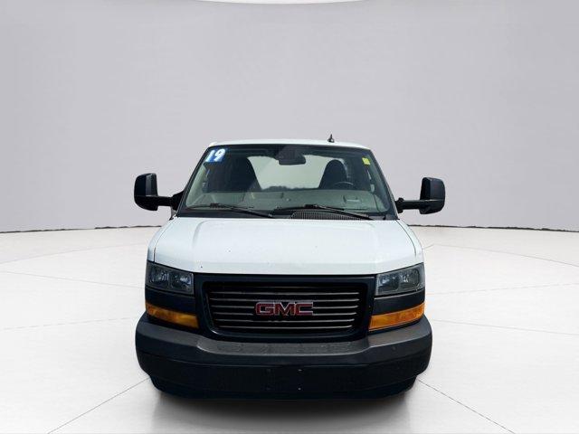 2019 GMC Savana Commercial Cutaway Vehicle Photo in LEOMINSTER, MA 01453-2952