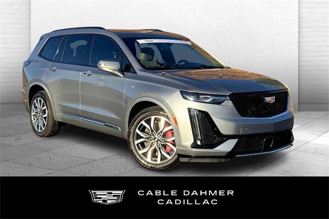 2024 Cadillac XT6 Vehicle Photo in TOPEKA, KS 66609-0000