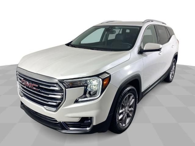 2024 GMC Terrain Vehicle Photo in ALLIANCE, OH 44601-4622