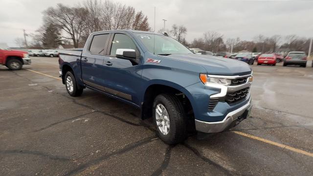 Used 2024 Chevrolet Silverado 1500 LT with VIN 1GCUDDED3RZ169897 for sale in Saint Cloud, Minnesota