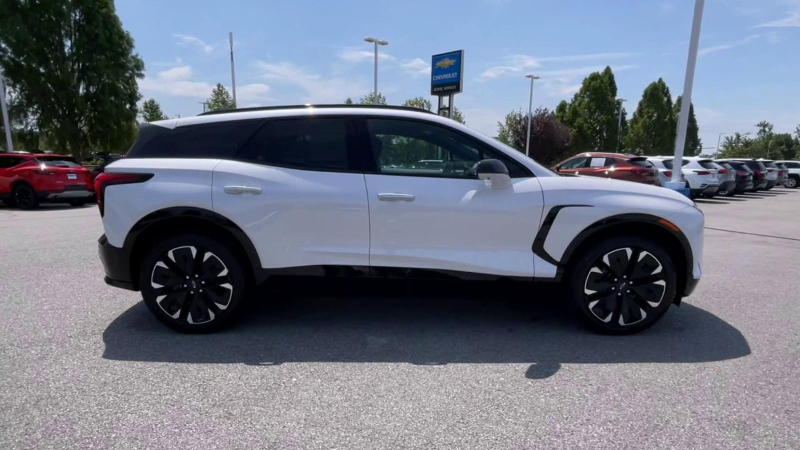 2024 Chevrolet Blazer EV Vehicle Photo in BENTONVILLE, AR 72712-4322