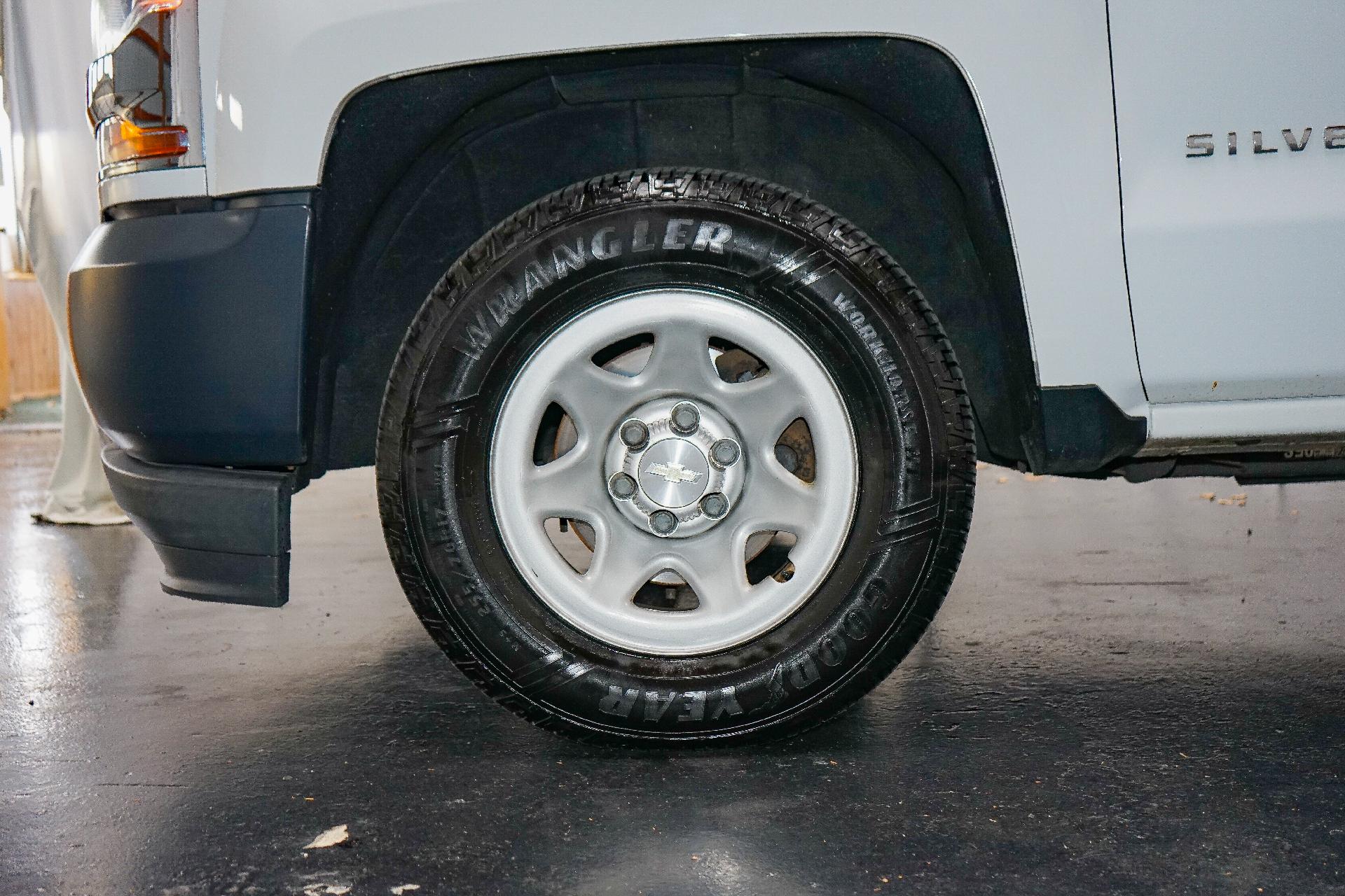 2017 Chevrolet Silverado 1500 Vehicle Photo in SMYRNA, DE 19977-2874