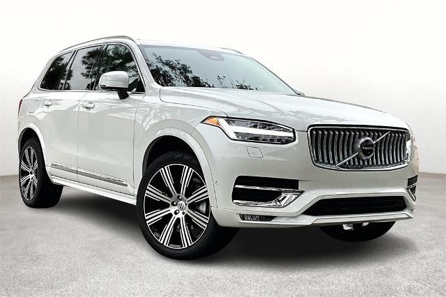 2025 Volvo XC90 Vehicle Photo in Houston, TX 77007