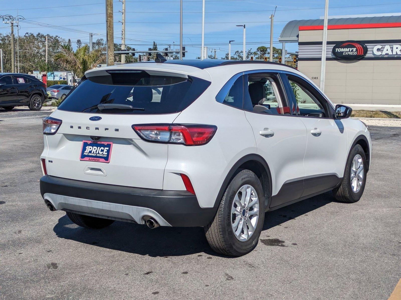 2022 Ford Escape Vehicle Photo in Bradenton, FL 34207