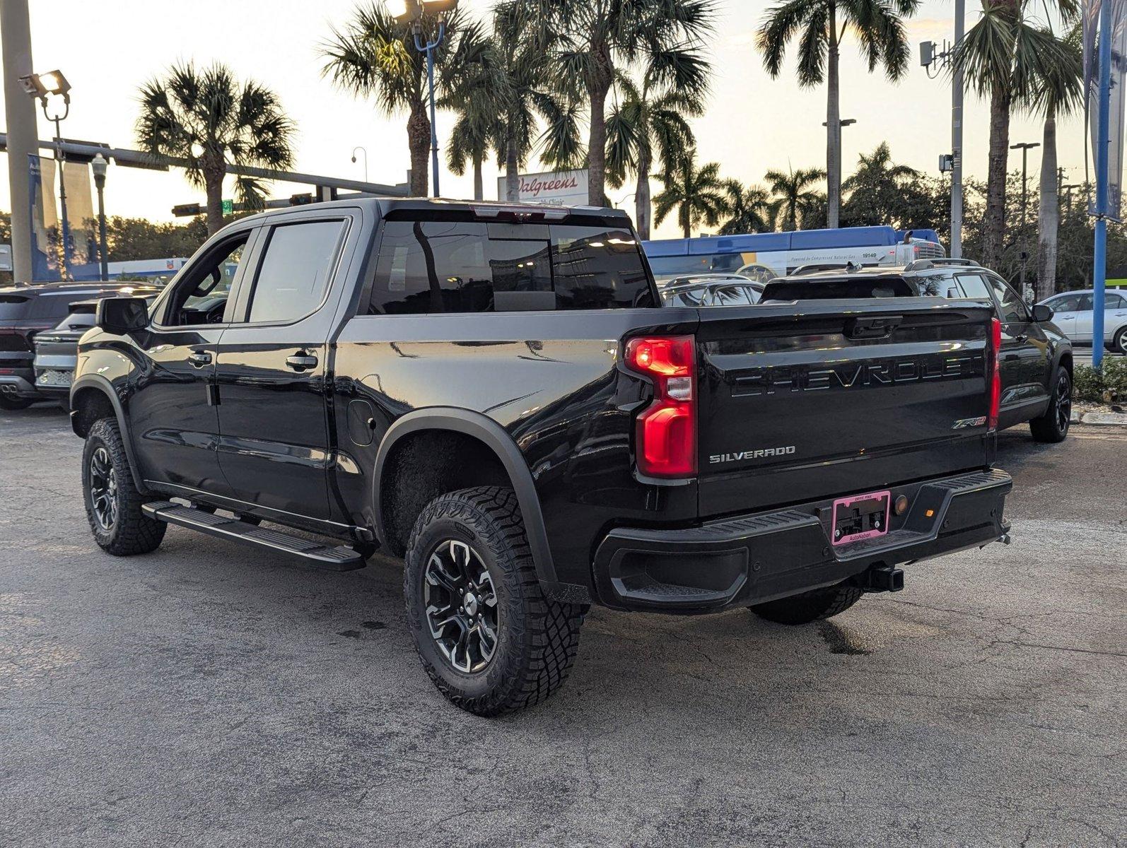 2025 Chevrolet Silverado 1500 Vehicle Photo in MIAMI, FL 33172-3015