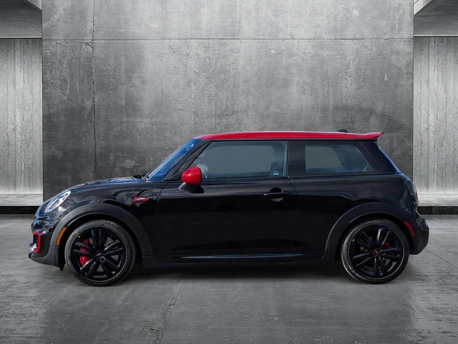 2017 MINI John Cooper Works Hardtop Vehicle Photo in Spokane Valley, WA 99206