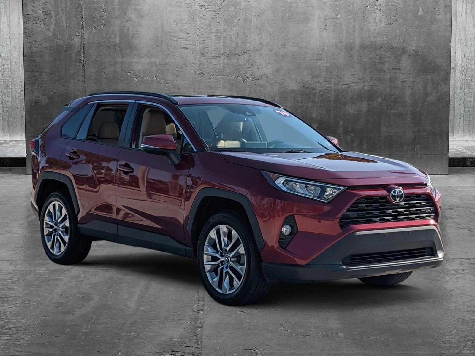 2019 Toyota RAV4 Vehicle Photo in Davie, FL 33331