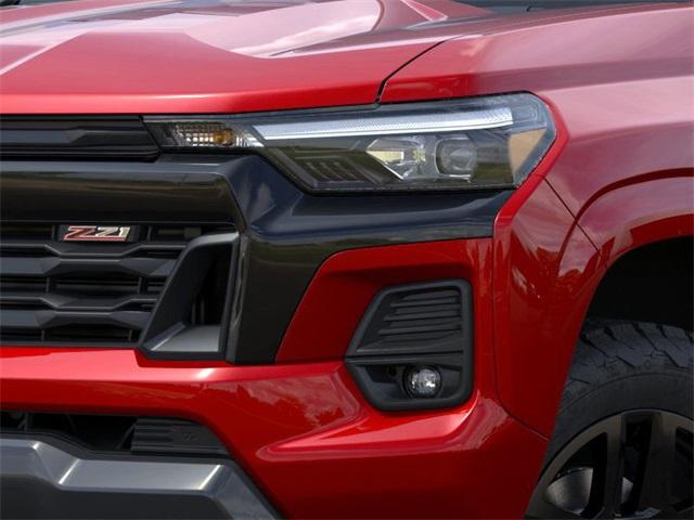 2025 Chevrolet Colorado Vehicle Photo in ENGLEWOOD, CO 80113-6708