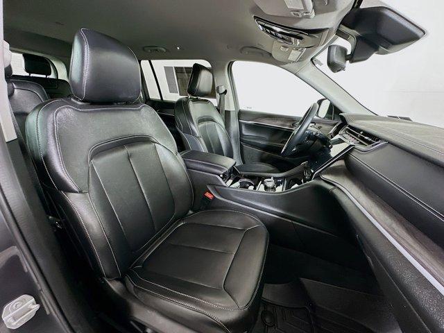 2022 Jeep Grand Cherokee L Vehicle Photo in Doylsetown, PA 18901