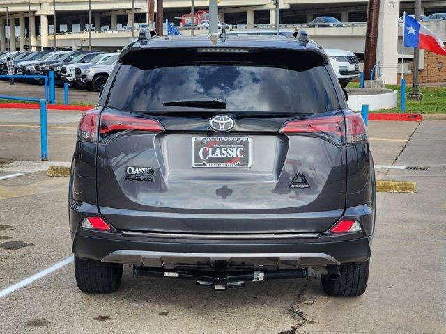 2018 Toyota RAV4 Vehicle Photo in SUGAR LAND, TX 77478-0000