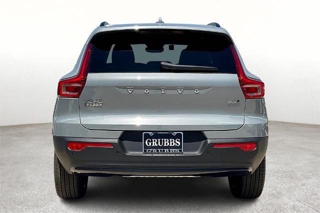 2025 Volvo XC40 Vehicle Photo in Grapevine, TX 76051