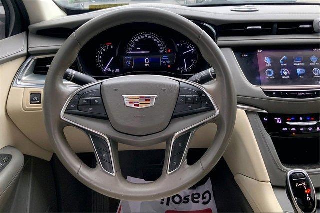 2017 Cadillac XT5 Vehicle Photo in INDEPENDENCE, MO 64055-1377