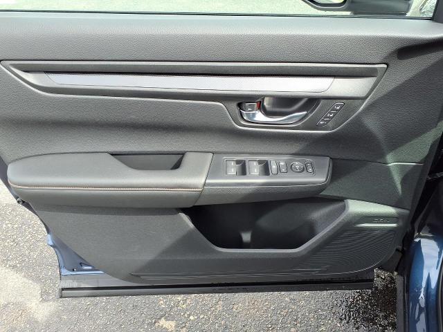 2025 Honda CR-V Hybrid Vehicle Photo in Oshkosh, WI 54904
