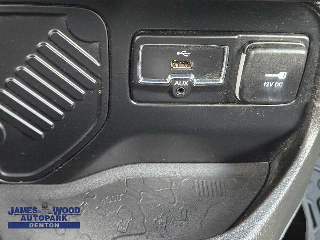 2017 Jeep Renegade Vehicle Photo in DENTON, TX 76210-9321