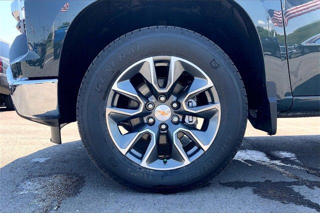 2025 Chevrolet Silverado 1500 Vehicle Photo in KANSAS CITY, MO 64114-4502