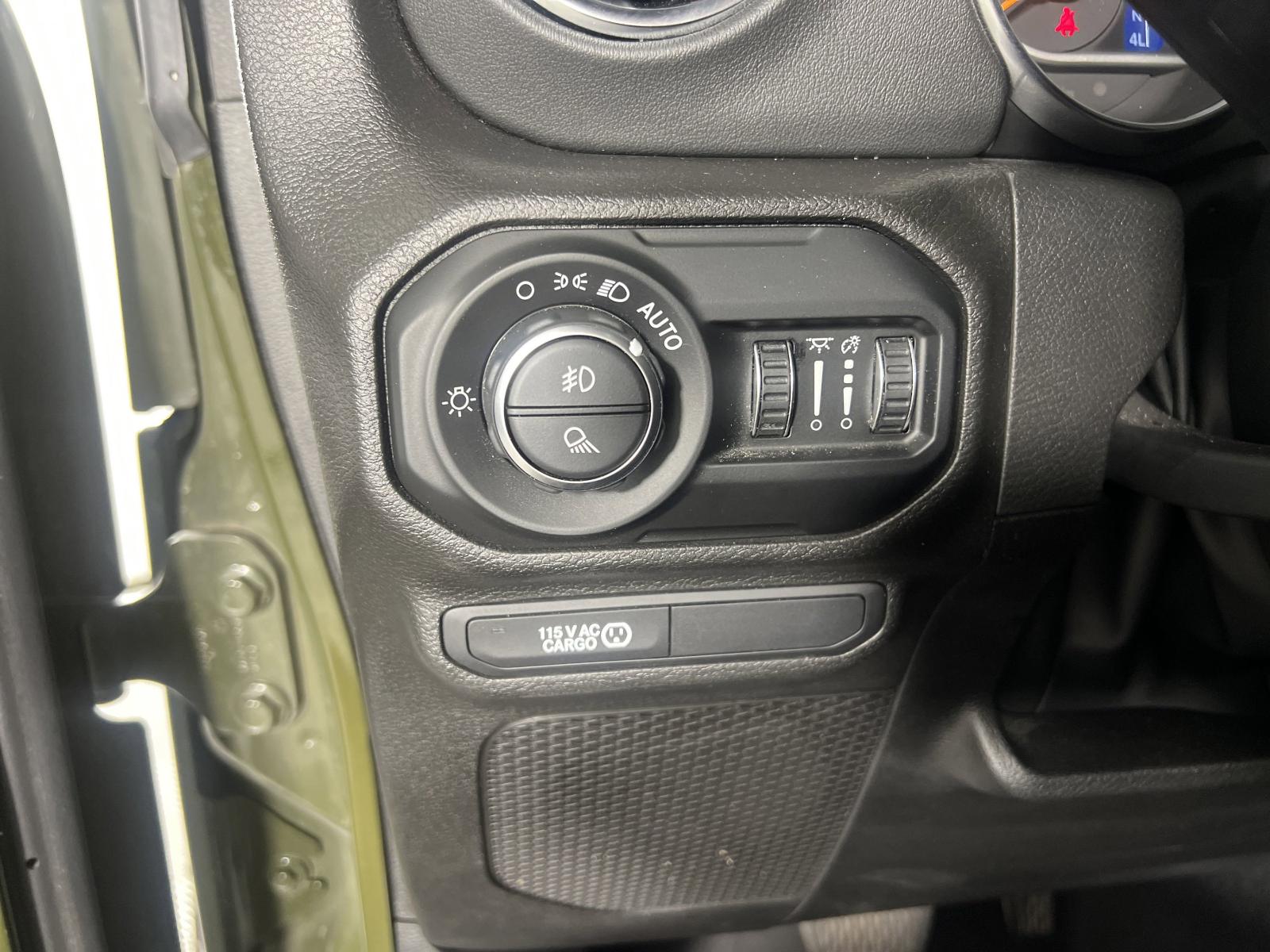2022 Jeep Gladiator Vehicle Photo in GEORGETOWN, TX 78626-7508