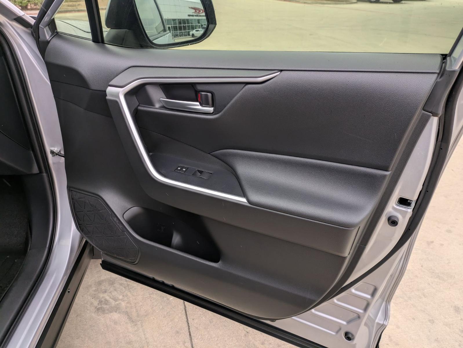 2020 Toyota RAV4 Vehicle Photo in SELMA, TX 78154-1460