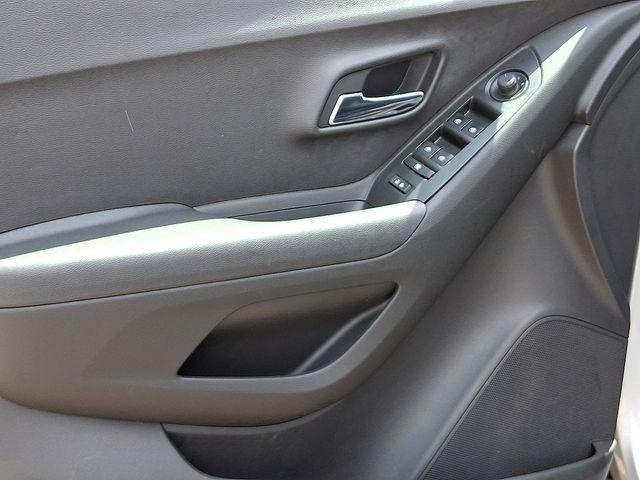 2016 Chevrolet Trax Vehicle Photo in DANBURY, CT 06810-5034
