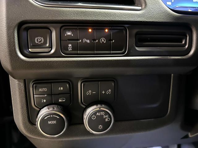 2023 Chevrolet Suburban Vehicle Photo in Roslyn, NY 11576