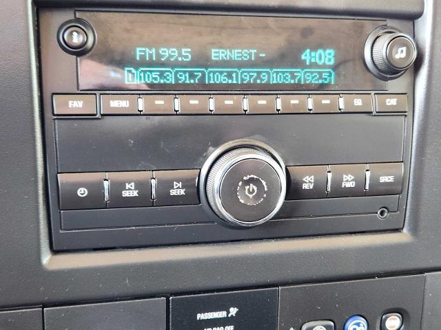 2015 Chevrolet Express Passenger Vehicle Photo in DENTON, TX 76210-9321