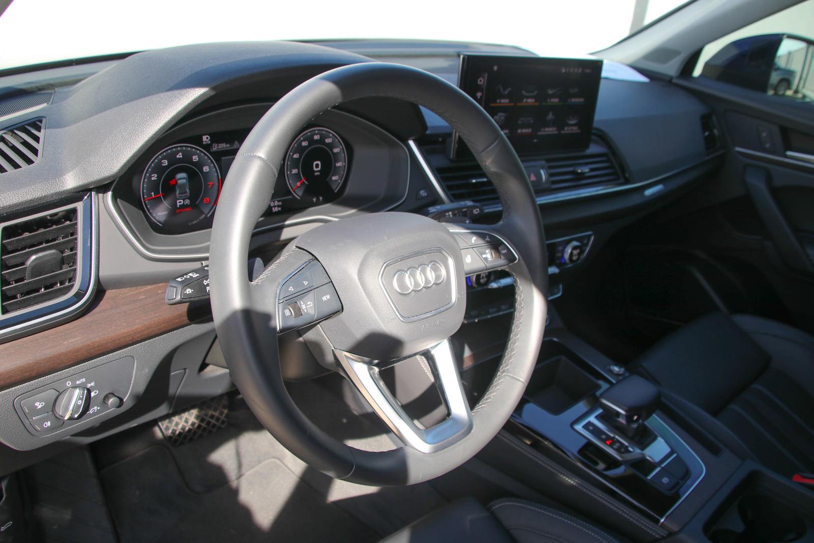 2024 Audi Q5 Vehicle Photo in SUGAR LAND, TX 77478