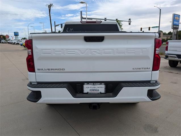 2024 Chevrolet Silverado 1500 Vehicle Photo in ENGLEWOOD, CO 80113-6708