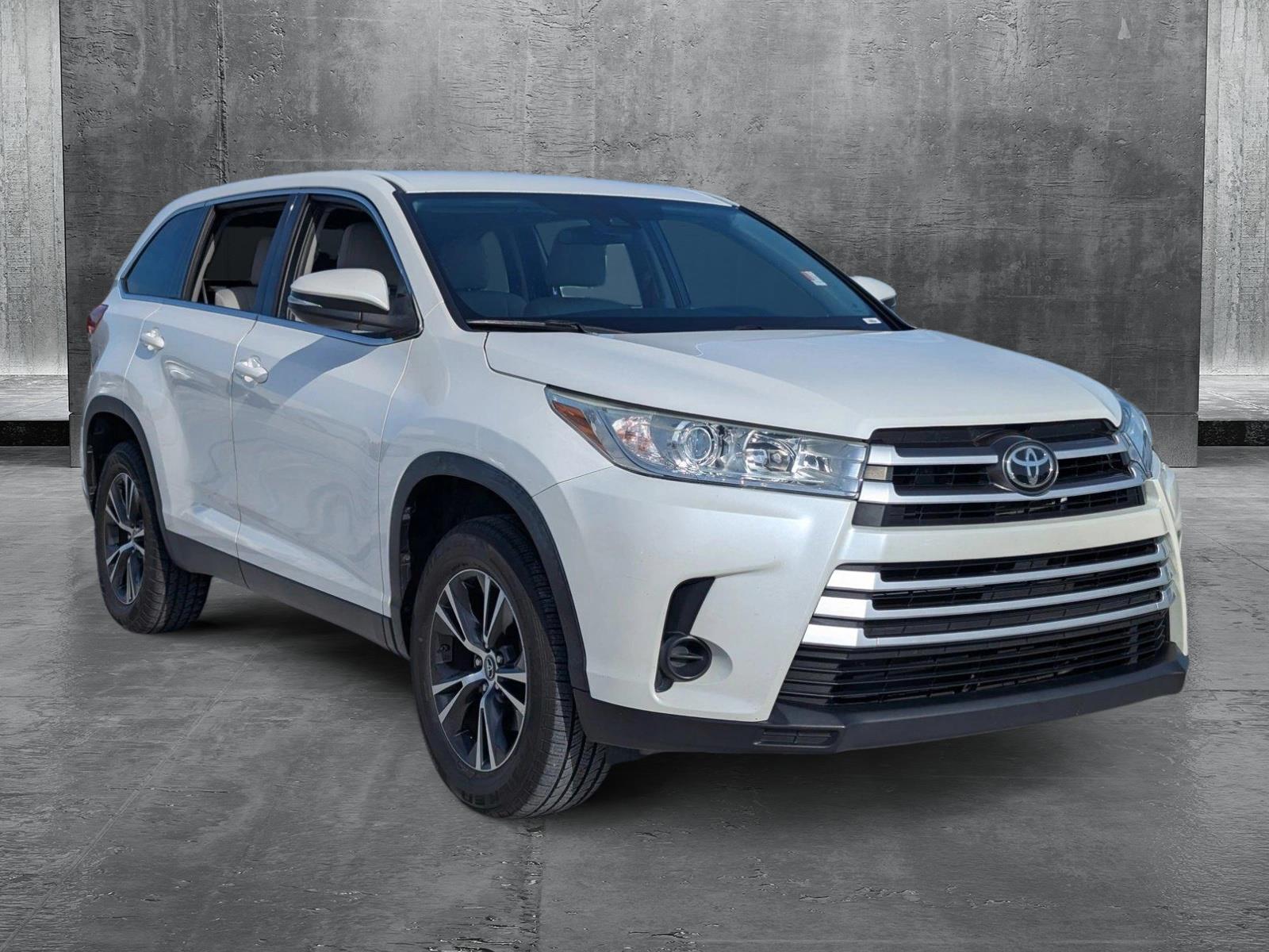 2019 Toyota Highlander Vehicle Photo in Ft. Myers, FL 33907