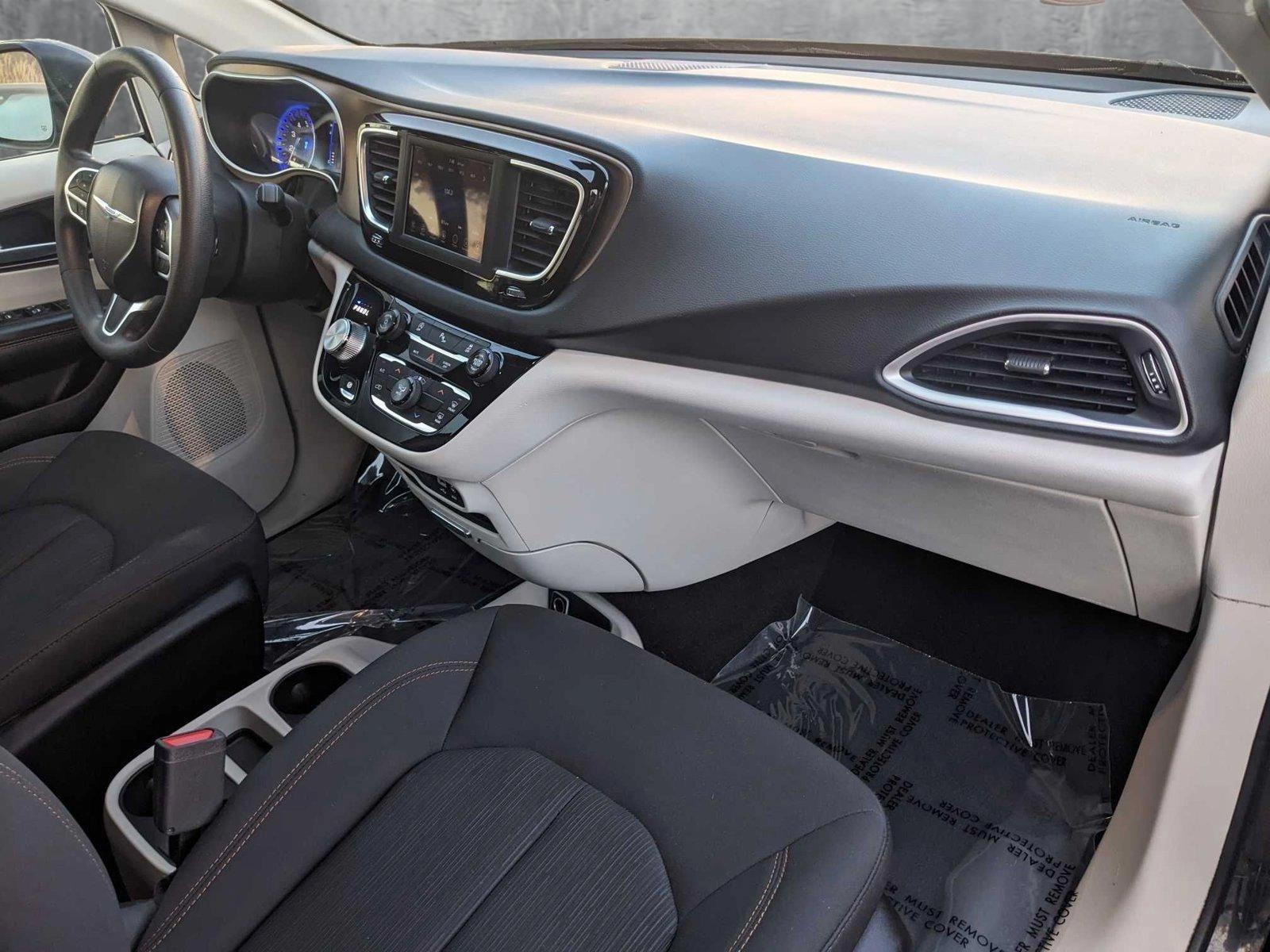 2018 Chrysler Pacifica Vehicle Photo in TIMONIUM, MD 21093-2300