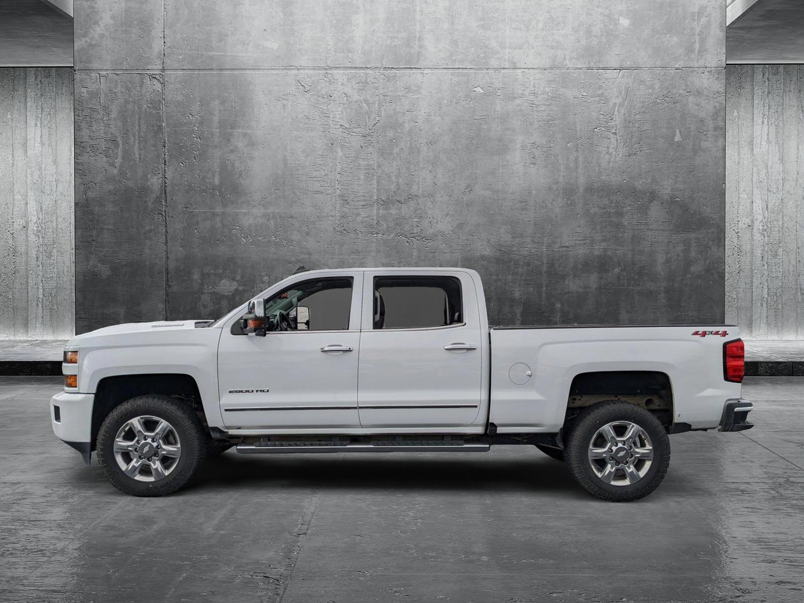 2019 Chevrolet Silverado 2500HD Vehicle Photo in VALENCIA, CA 91355-1705