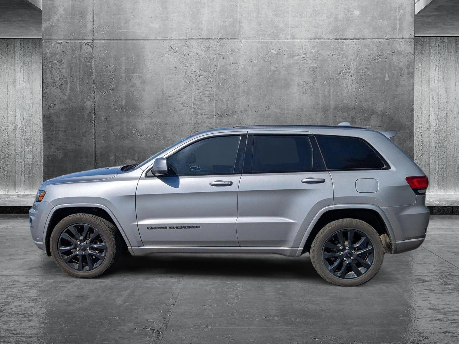 2017 Jeep Grand Cherokee Vehicle Photo in Panama City, FL 32401