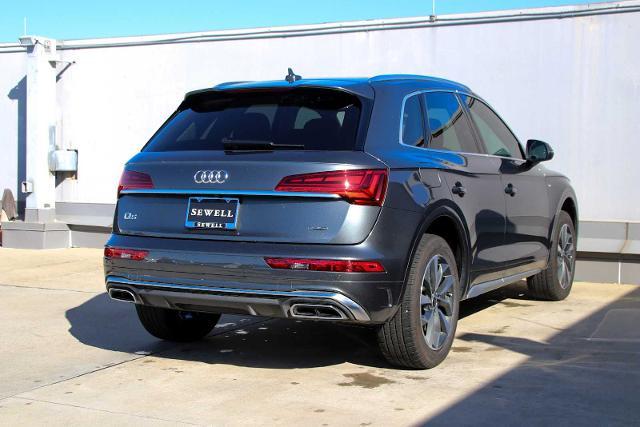 2024 Audi Q5 Vehicle Photo in SUGAR LAND, TX 77478