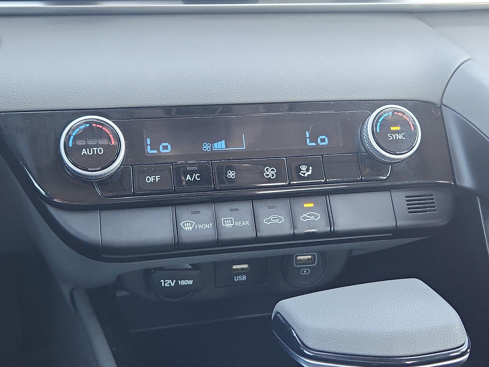 2021 Hyundai ELANTRA Vehicle Photo in Albuquerque, NM 87110