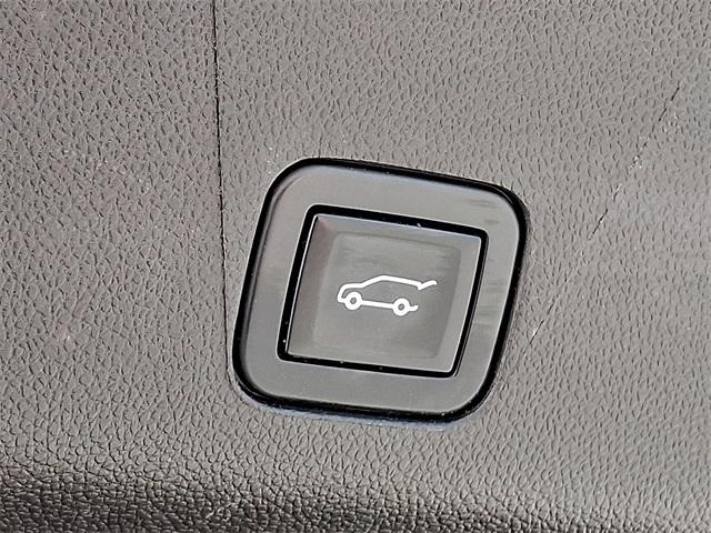 2022 Chevrolet Suburban Vehicle Photo in BERLIN, MD 21811-1121