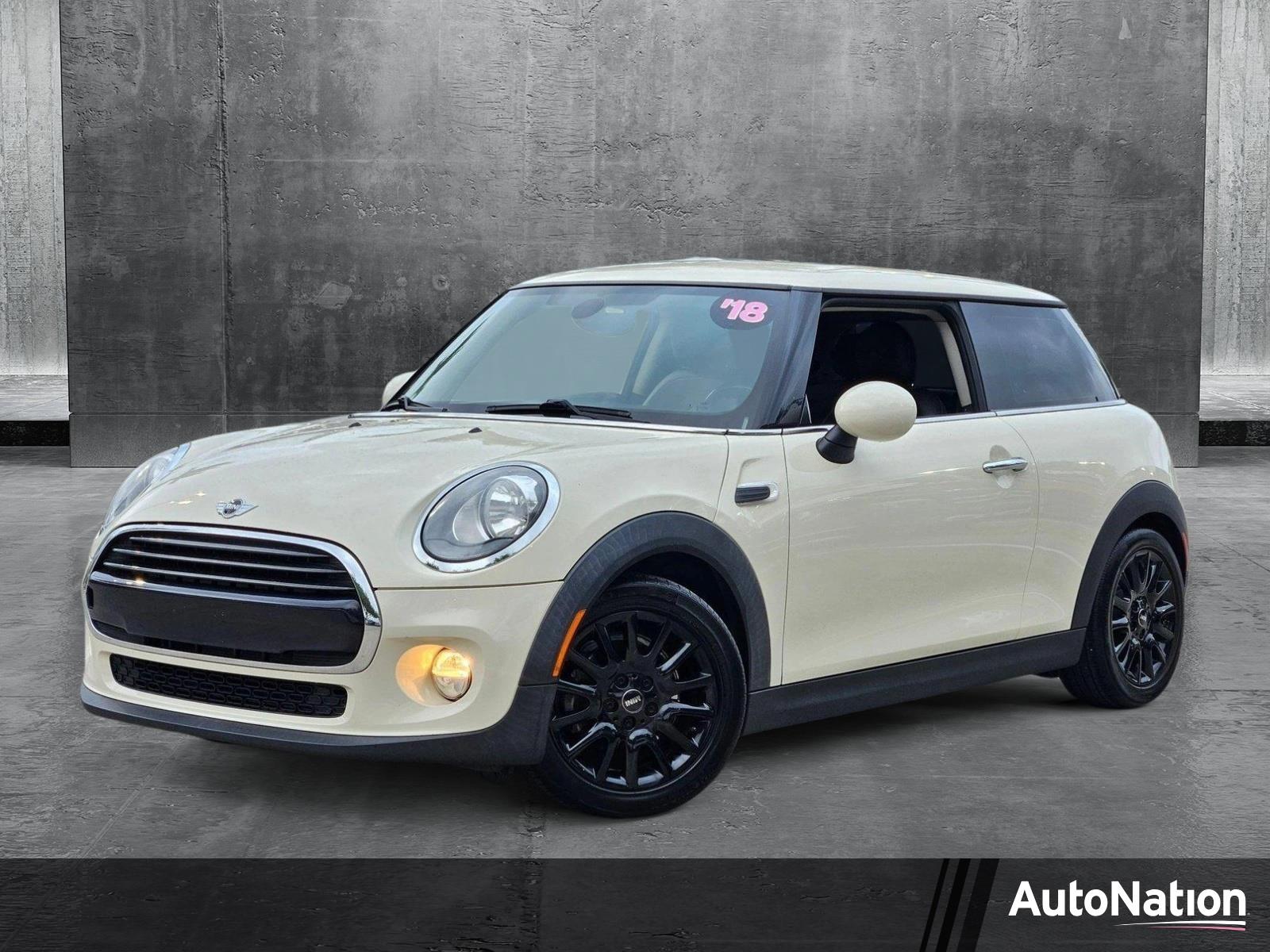 2018 MINI Cooper Hardtop 2 Door Vehicle Photo in Pembroke Pines , FL 33027