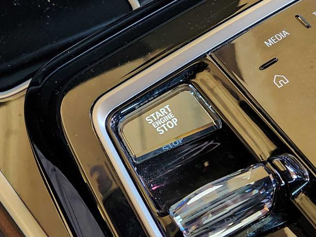 2023 BMW 760i xDrive Vehicle Photo in PLANO, TX 75024