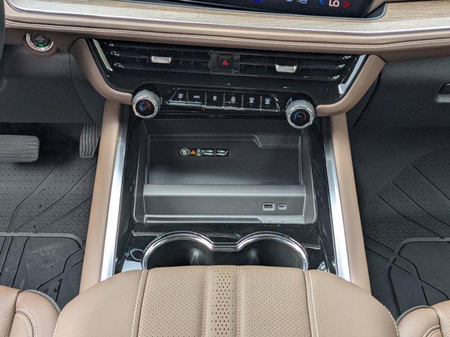 2025 Chevrolet Suburban Vehicle Photo in BRUNSWICK, GA 31525-1881