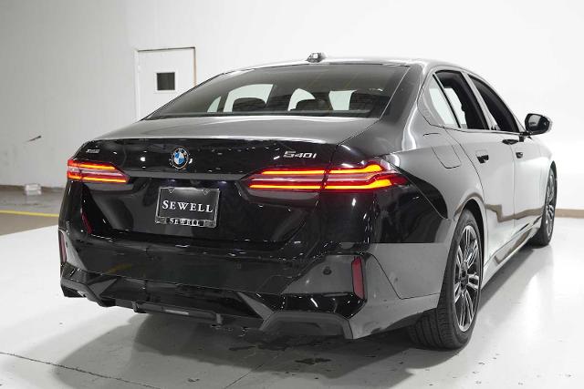 2025 BMW 540i xDrive Vehicle Photo in GRAPEVINE, TX 76051