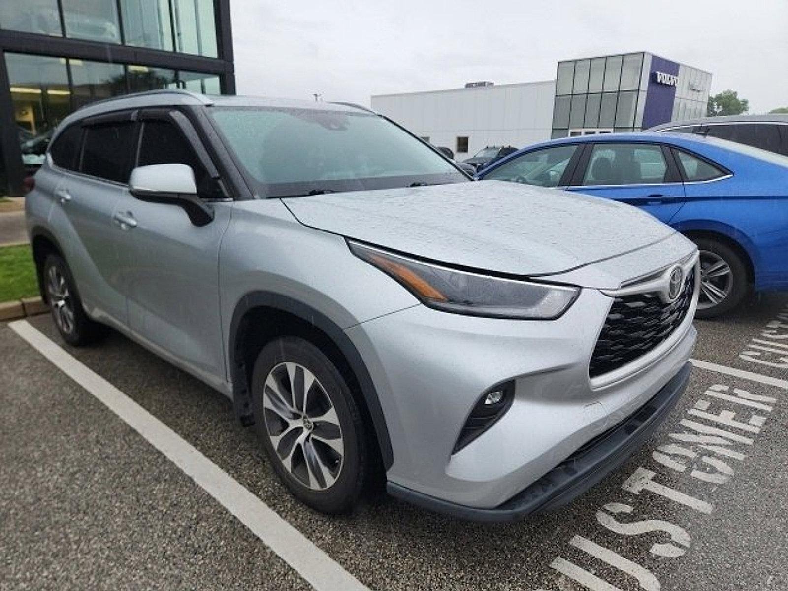 2021 Toyota Highlander Vehicle Photo in Trevose, PA 19053