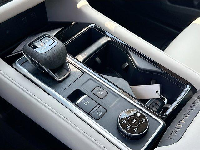 2025 Nissan Pathfinder Vehicle Photo in Flemington, NJ 08822