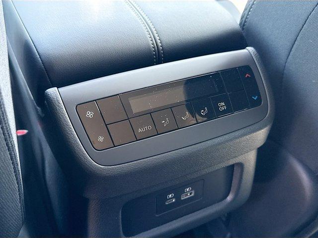 2025 Nissan Pathfinder Vehicle Photo in Flemington, NJ 08822