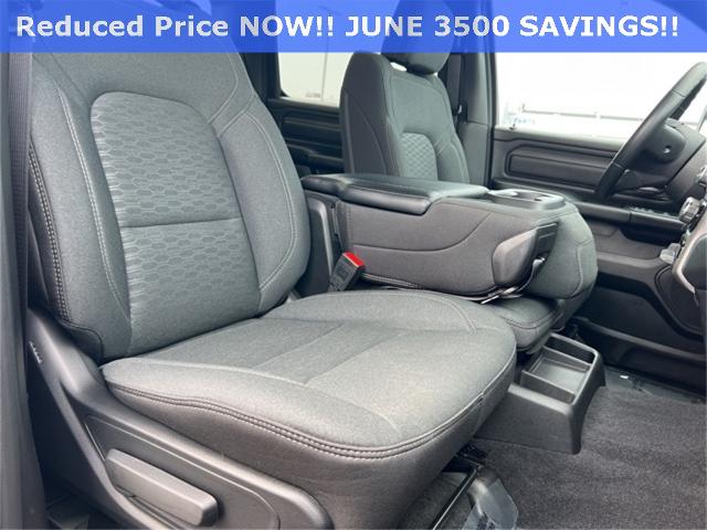 2025 Ram 1500 Vehicle Photo in GREEN BAY, WI 54304-5303