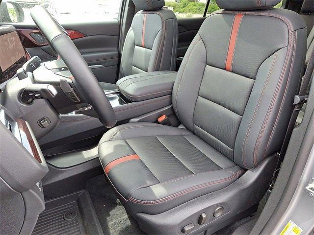2024 Chevrolet Traverse Vehicle Photo in LANCASTER, PA 17601-0000