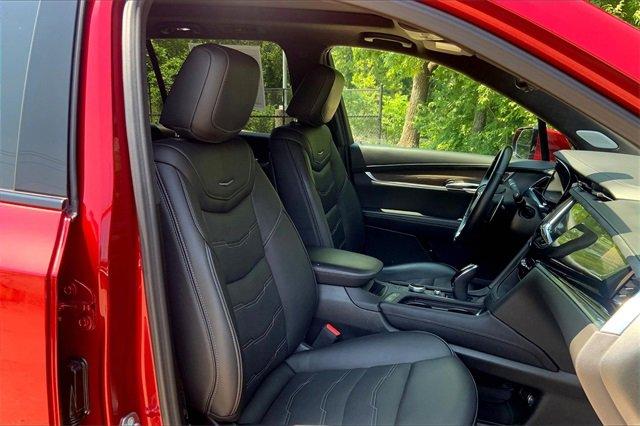 2024 Cadillac XT6 Vehicle Photo in KANSAS CITY, MO 64114-4545
