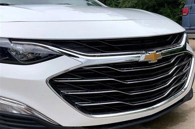 2025 Chevrolet Malibu Vehicle Photo in KANSAS CITY, MO 64114-4502