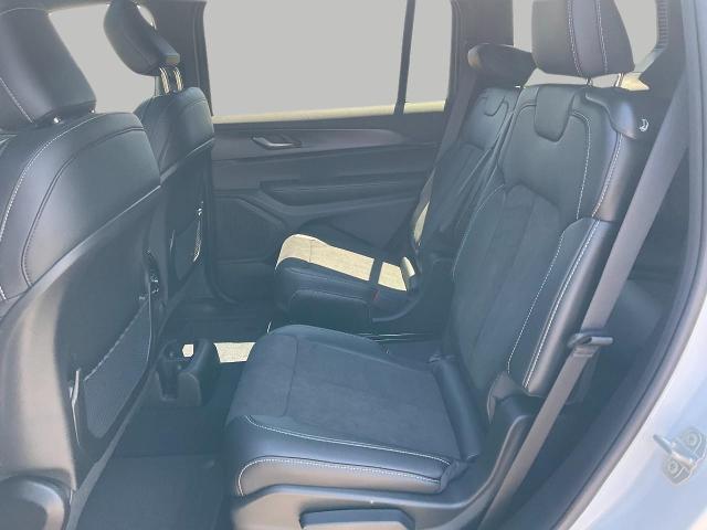 2025 Jeep Grand Cherokee L Vehicle Photo in Kaukauna, WI 54130