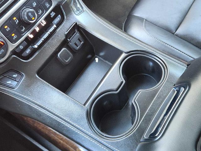2019 Chevrolet Suburban Vehicle Photo in DENTON, TX 76210-9321